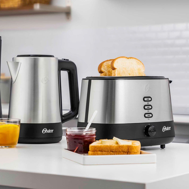 Hervidor Eléctrico Oster® Acero Inoxidable 1.7 Lt BVSTKE671